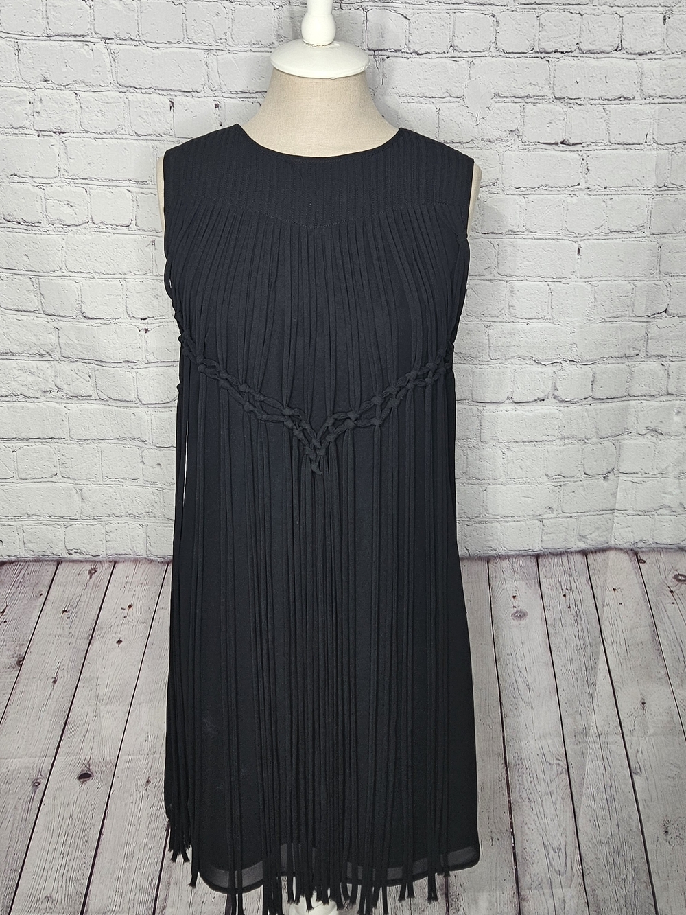 Tahari Women's Black Sleeveless Fringe Pleated Dress